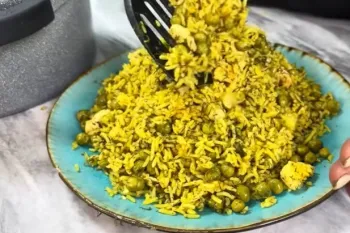 نحوه تهیه نخود پلو با مرغ / دمی نخود سبز رقیب سر سخت باقالی پلو