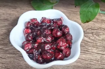 طرز تهیه ترشک آلبالو خوشمزه / ترشک آلبالو را بازاری درست کنید