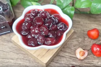 تهیه مربای گیلاس خوشمزه خانگی / مربای گیلاس با سه قلم