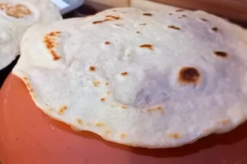 نان لواش تابه ای بسیار خوشمزه / به راحتی نان لواش درست کنید