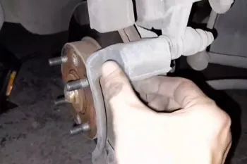 نحوه تعویض لنت جلو خودرو تیبا / چگونه لنت های خودرو تیبا را تعویض کنیم