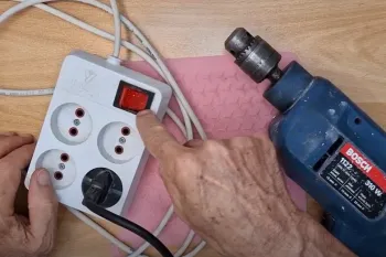 تعمیر کردن دکمه سه راهی برق / دکمه از کار افتاده سه راهی را تعمیر کنید