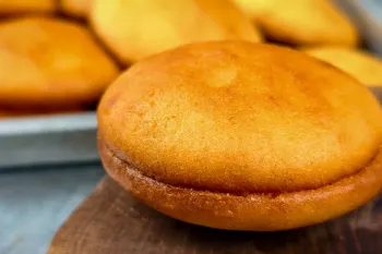 طرز تهیه کلوچه خاطره انگیز کام؛ کلوچه کام را به سادگی درست کنید