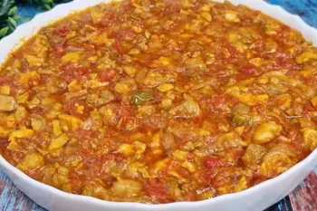 تهیه قاورمه کردی؛ غذای اصیل کردی با طعمی بی نظیر