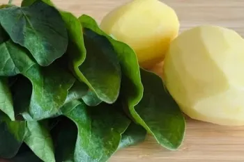 خوشمزه ترین و آسون ترین رسپی اسفناج و سیب زمینی که همیشه در خاطرت می مونه کافیه یکبار امتحان کنی!