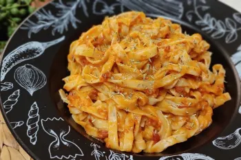 سس مشهور و خوشمزه برای ماکارونی ها !