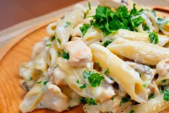 بهترین رسپی پاستا آلفردو همینه / طرز تهیه پاستا ینه آلفردو با مرغ و قارچ