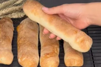 با چهار ماده ساده نان بولکی خانگی درست کن / طرز تهیه نان بولکی قدیمی