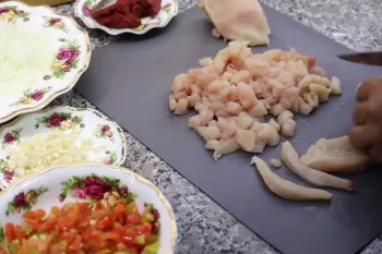 برای چند نفر فقط با یک تیکه گوشت سینه مرغ ضیافتی به پا کن عالیه!