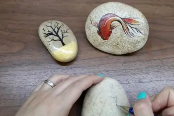 آموزش نقاشی روی سنگ هدیه ای زیبا و خلاقانه!