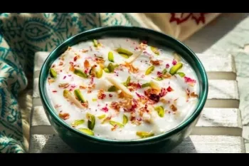 یخ ماست دسری فراموش شده از تهران قدیم ماست یخی ، یک دسر با طعمی متفاوت برای تمام فصول!