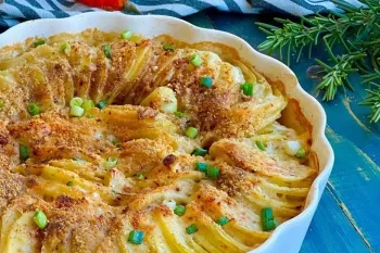 طرز تهیه سیب زمینی خامه ای با یک ترکیب جادویی / ۱۰ برابر خوشمزه تر