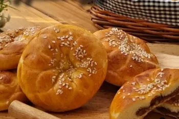 خوشمزه ترین نان خرمایی با ساده ترین مواد!
