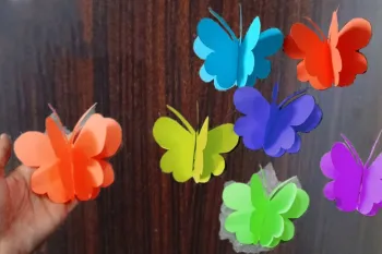 آموزش ساخت پروانه های کاغذی رنگی برای تزئین اتاق کودک!