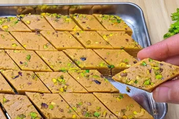 شیرینی سالم و ساده فقط با چند ماده بدون فر و همزن!