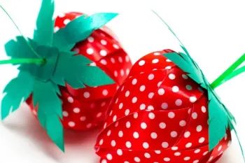 آموزش تا کردن روبان و ساخت توت فرنگی تزئینی!