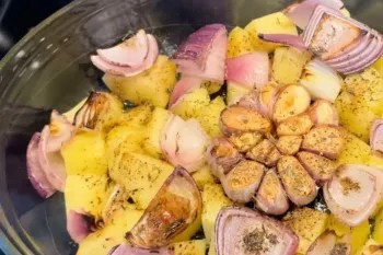 دستور پخت سیب زمینی و سیر کبابی خوشمزه!