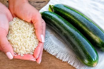 شاهکار کدوسبز با برنج به قدری خوشمزه و آسونه که هر روز میتونم درستش کنم!
