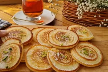 شیرینی ۵ دقیقه ای بدون فر و همزن نرم و خوشمزه تا چای رو دم کنی شیرینی آماده اس!