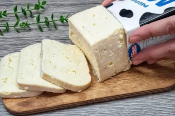 نیم کیلو پنیر از ۱ لیتر شیر من دیگه پنیر نمیخرم ساده خوشمزه و ارزان!