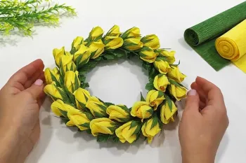 ایده خلاقانه برای تزیین اتاق با حلقه گل کاغذی!