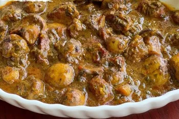 طرز تهیه خورشت قارچ به غذای خوشمزه و اصیل ایرانی که با گوشت یا بدون گوشت همیشه عالیه!