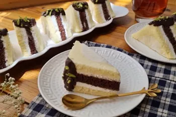 طرز تهیه شیرینی تر سه گوش فوق العاده نرم و لطیف!