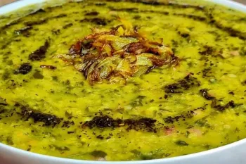 کاش زودتر طرز تهیه این آش گوجه سبز رو بلد بودم واقعا بی نظیره!