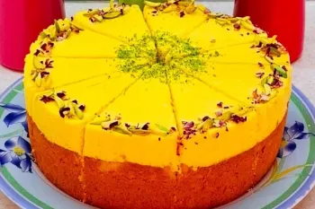 به این میگن دسر ناب موس کیک زعفرانی طعمی که تا آخر عمر یادت میمونه!