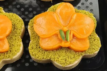 طرز تهیه خوشمزه ترین تر حلوا مجلسی با کراست حلوای هل و بادام بسیار خوشمزه رایگان هیچ جا پیدا نمیکنی!