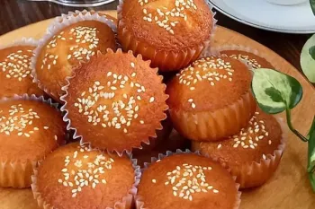 طرز تهیه کیک یزدی با این رسپی ۳ سوته کاپ کیک بازاری درست کن!