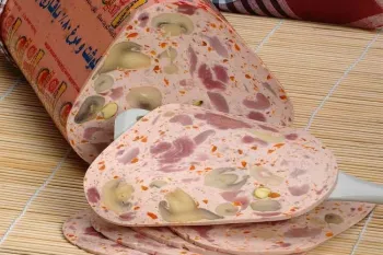 طرز تهیه کالباس مرغ و سه سوته تو خونه کالباس بازاری درست کن!