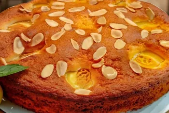 این کیک خوشمزه و راحت ، همونیه که دنبالش بودی بافت ابری و طعم معرکه!
