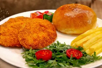 طرز تهیه نان همبرگر خونگی و شنیسل مرغ ترد راحت و فوری ، بدون تخم مرغ!