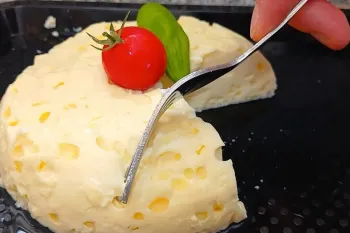 شیر و تخم مرغ: مواد اصلی دستور العمل های خوشمزه