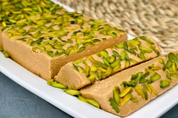 راز حلوا شکری بازاری در خانه آب نمیشه عطرش هوش از سر آدم میبره مقوی و ماندگار!
