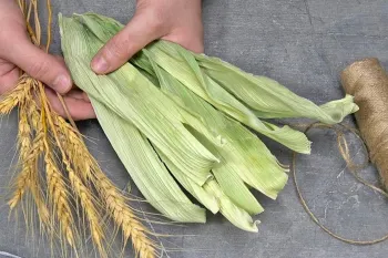 ساخت دیوارکوب زیبا با پوسته ذرت و خوشه جو!