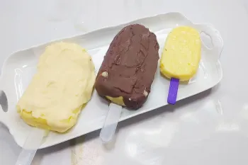 بستنی انبه: یک دسر خوشمزه و آسان