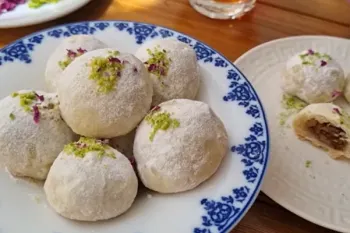 طرز تهیه قطاب خانگی بدون فر و همزن و بدون ورز دادن و استراحت!