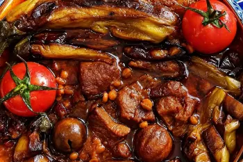 طرز تهیه خورش بادمجان ایرانی؛ دستور اصیل و مجلسی با گوشت و بادمجان سرخ شده