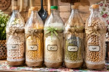 با بطری نوشابه دورریختنی، جای حبوبات شیک و کاربردی بسازید؛ ایده ای خلاقانه و کم هزینه برای نظم دادن به آشپزخانه