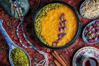 شله زرد نذری برای ۲۰ نفر؛ راز یک دسر زعفرانی خوش رنگ و خوش عطر برای سفره های مذهبی