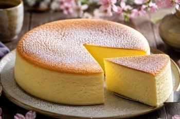 طرز تهیه چیزکیک ژاپنی با ۳ روش؛ پف دار، لطیف و بدون ترک