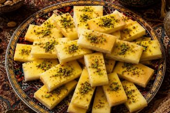 طرز تهیه کاک؛ شیرینی سنتی و ترد با ۳ روش کرمانشاهی، شمالی و خمیر یوفکا