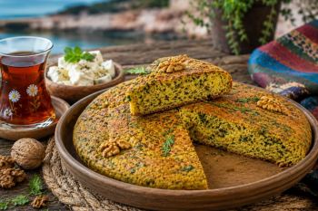 طرز تهیه قماق؛ نان خوشمزه و سنتی مازندرانی با گردو و سبزی های معطر