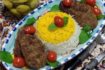 طرز تهیه کباب تابه ای بخارپز؛ کبابی نرم، آبدار و خوش عطر بدون سرخ کردن
