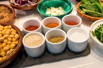 بهترین ادویه فلافل چیست؟ ترکیب ادویه فلافل آبادانی و خانگی + طرز تهیه مرحله به مرحله