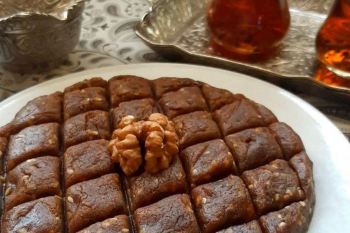 آموزش پخت حلوا رژیمی بدون قند و روغن؛ حلوای خوشمزه و لطیف با شیرینی طبیعی خرما!