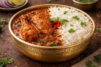 طرز تهیه خورشت مرغ کاری؛ غذای هندی خوش عطر و خوشمزه برای یک شام متفاوت