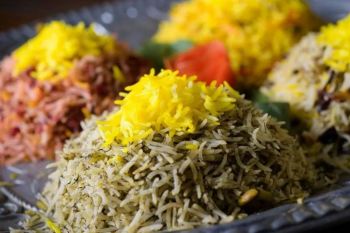 طرز تهیه پلوی سه رنگ با تن ماهی به روش سنتی؛ پلویی خوشمزه، رنگارنگ و مجلسی